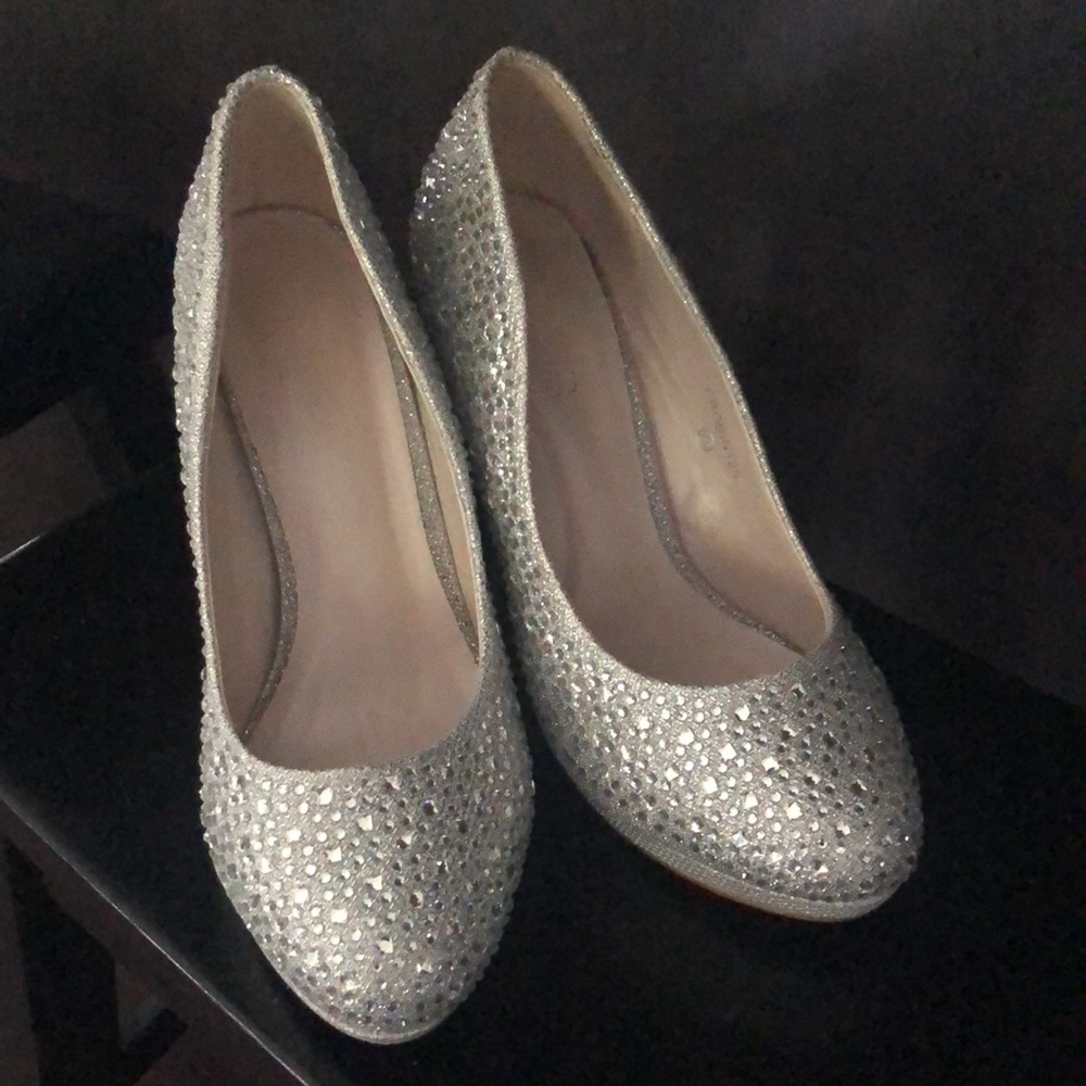 Heels - Picture 3 of 3